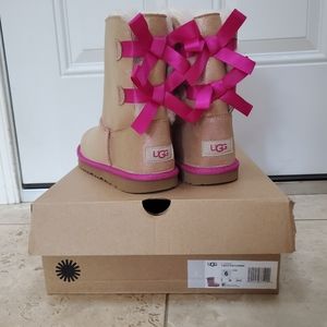 Ugg K Bailey Bow Shimner Boots Sz 6